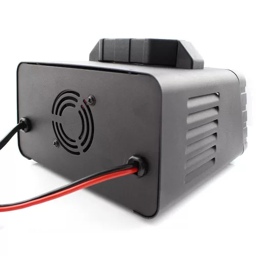 Akkumulátor töltő 230 V / 50 Hz,6 V - 12 V CBC003