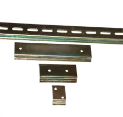 SZERELŐSÍN PERFORÁLT 137mm (6 MODUL)